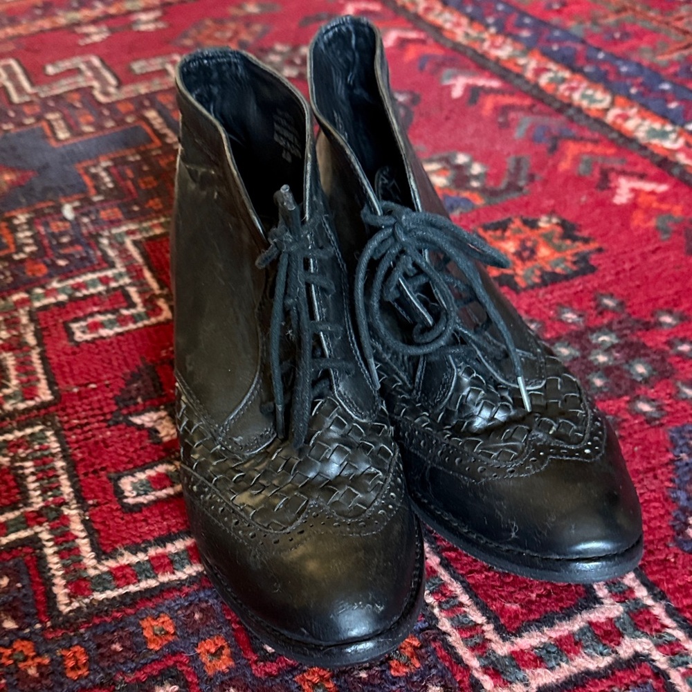 Jeffery Campbell Vintage Lace-Up oxford wingtip ankle boots bootie’s 8.5